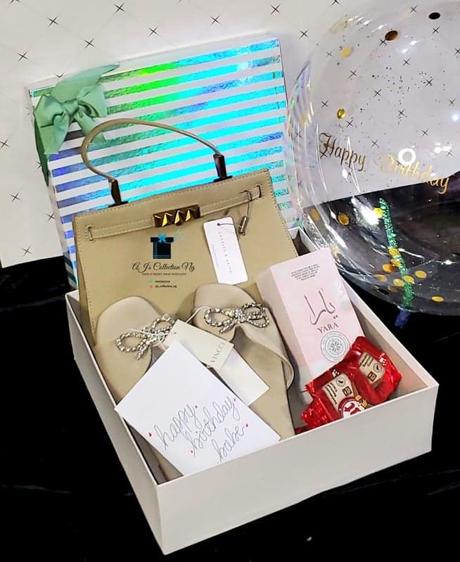 AJ's Collection Premium Hamper